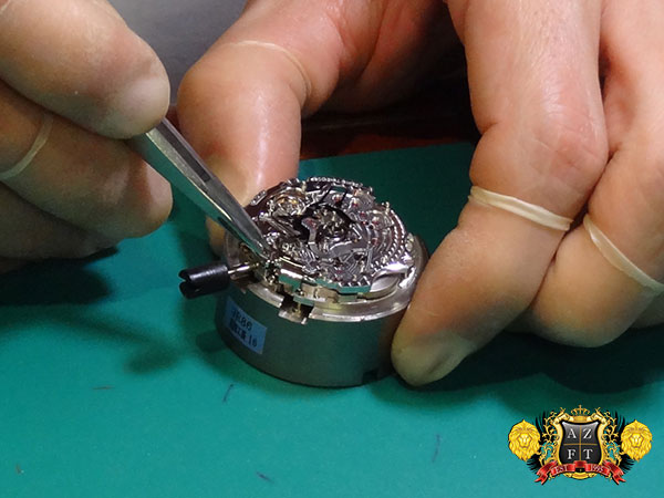 9R86 Spring Drive Chronograph GMT movement assembly watchmaking